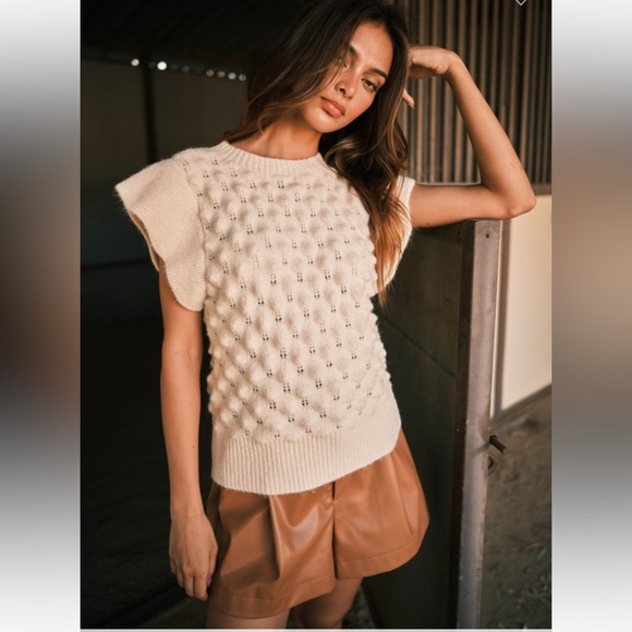 ShopEvelynne Sweaters - 11 Ruffle Sleeve Textured Sweater Top